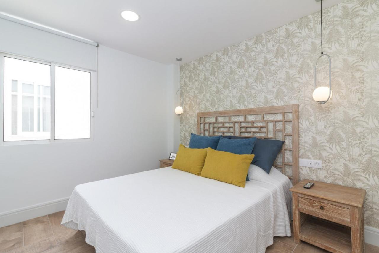 Homeforguest Atico Cecilia Con Vistas Al Mar En Los Cristianos Лос Кристианос Экстерьер фото